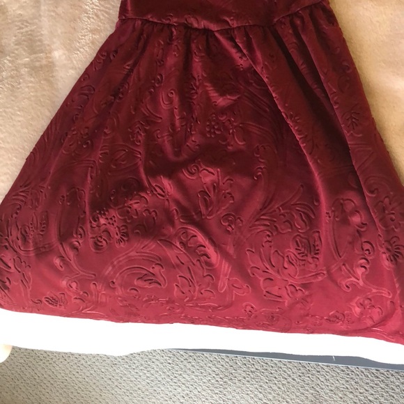 CRUSH Red Knee-High Dress w/ floral pattern. - Picture 3 of 7